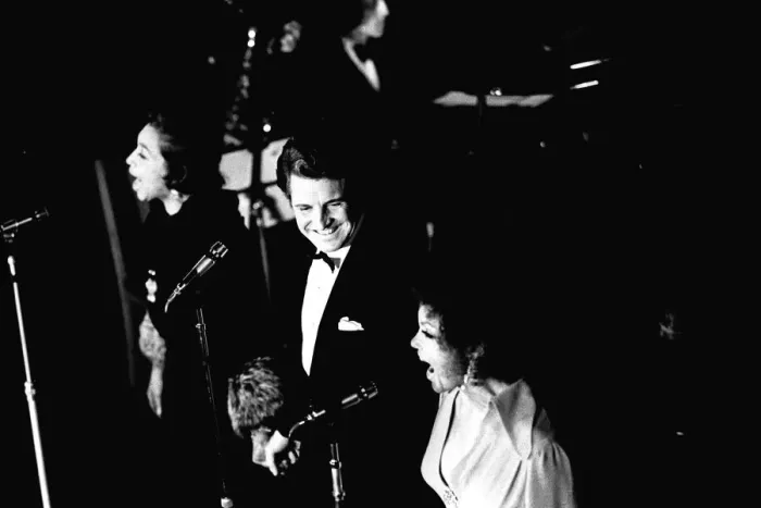 Framed Print : Cleo Laine, who was appearing at the Newcastle Festival in October, 1970