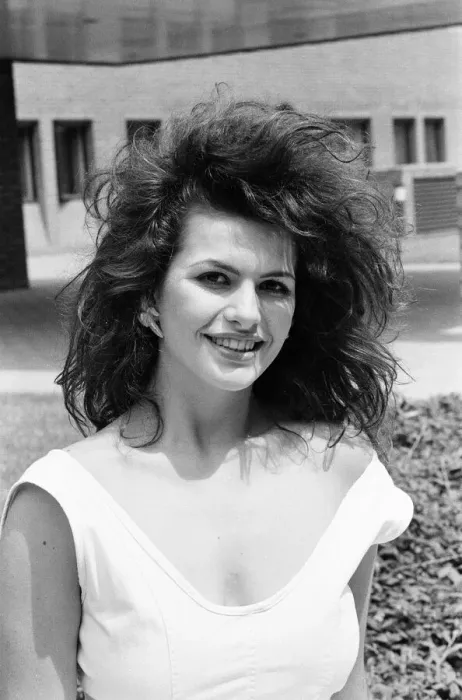 Framed Print : Cleo Rocos, Actress, pictured outside Southwark Crown Court, London, 21st June 1984 Framed Print : Cleo Rocos, Actress, pictured outside Southwark Crown Court, London, 21st June 1984