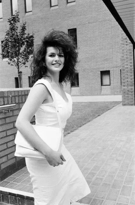 Framed Print : Cleo Rocos, Actress, pictured outside Southwark Crown Court, London, 21st June 1984 Framed Print : Cleo Rocos, Actress, pictured outside Southwark Crown Court, London, 21st June 1984