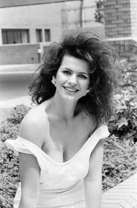 Framed Print : Cleo Rocos, Actress, pictured outside Southwark Crown Court, London, 21st June 1984 Framed Print : Cleo Rocos, Actress, pictured outside Southwark Crown Court, London, 21st June 1984