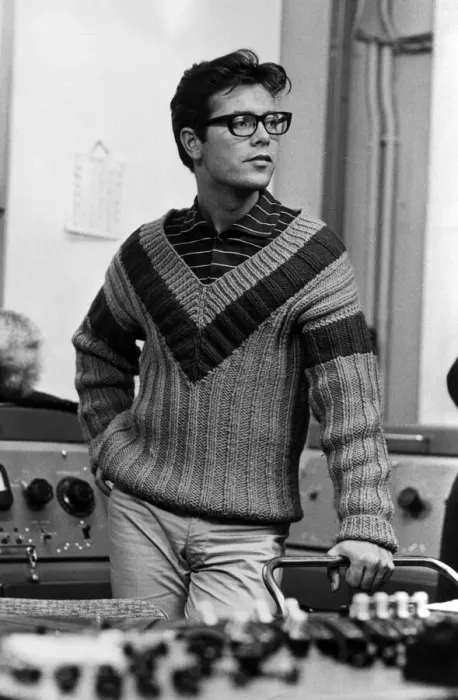 Framed Print : CLIFF RICHARD AT E. M. I. STUDIOs IN ST. JOHNs WOOD, LONDON Framed Print : CLIFF RICHARD AT E. M. I. STUDIOs IN ST. JOHNs WOOD, LONDON