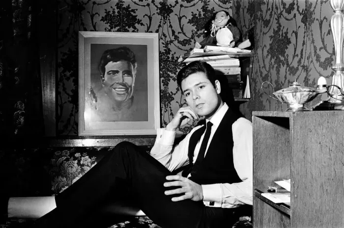 Framed Print : Cliff Richard in his London Palladium dressing room. 13th January 1965 Framed Print : Cliff Richard in his London Palladium dressing room. 13th January 1965