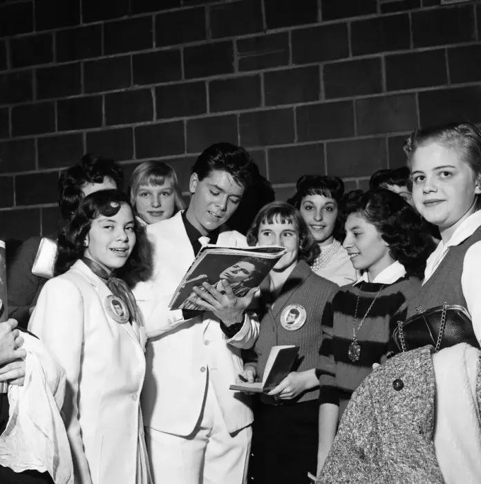 Framed Print : Cliff Richard pictured with fans in Rochester, New York, USA Framed Print : Cliff Richard pictured with fans in Rochester, New York, USA