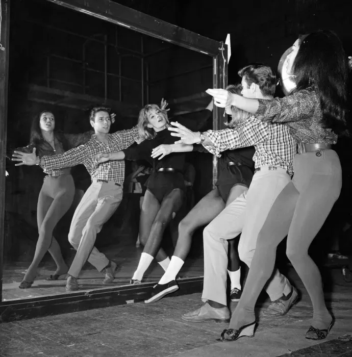 Framed Print : Cliff Richard rehearsing a dance routine for his new film Wonderful Life Framed Print : Cliff Richard rehearsing a dance routine for his new film Wonderful Life