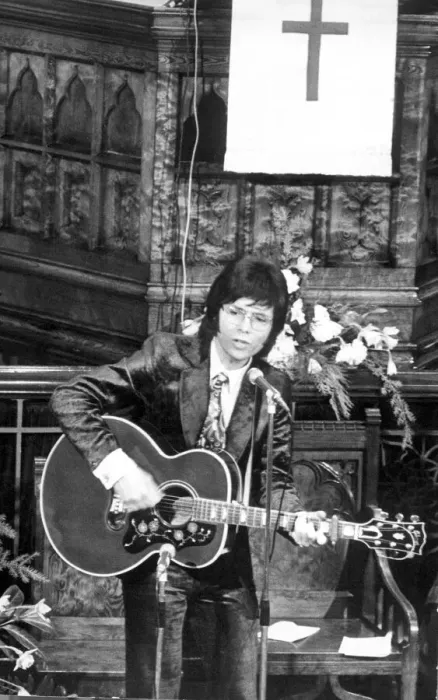 Framed Print : Cliff Richard took part in a service at Queens Road Baptist Church Framed Print : Cliff Richard took part in a service at Queens Road Baptist Church