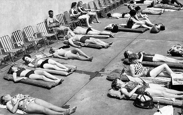 Clifton swimming pool. 14th May 1965