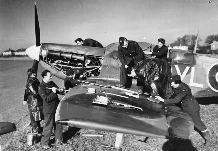 Framed Print : A clipped wing Spitfire of the Royal Air Force being serviced at a Fighter Command