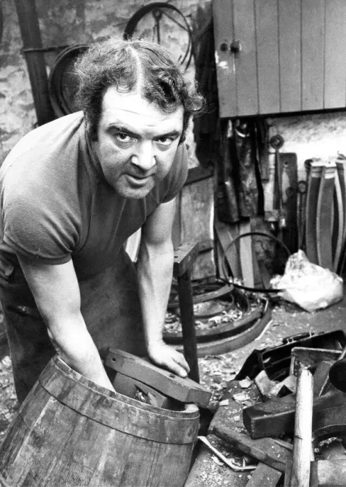 Framed Print : Clive Hollis who is the cooper at Theakstone Brewery at Masham Framed Print : Clive Hollis who is the cooper at Theakstone Brewery at Masham