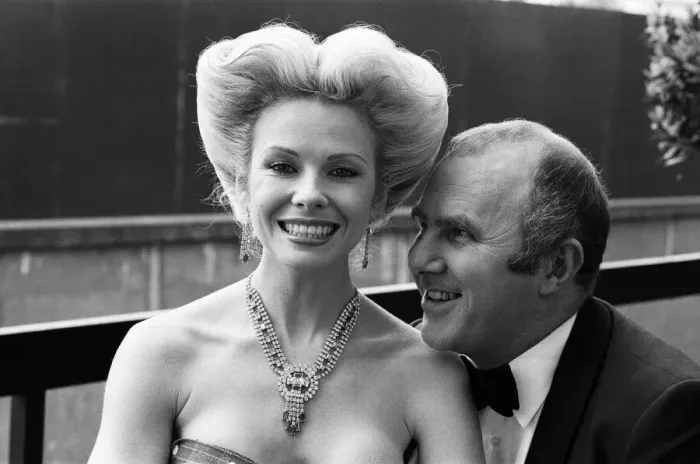 Framed Print : Clive James and Pamela Stephenson pictured at London Weekend television. 27th May 1981 Framed Print : Clive James and Pamela Stephenson pictured at London Weekend television. 27th May 1981