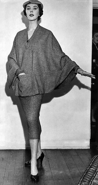 Clothing: Coats: Spring fashions Charles Creed - 1954, 'Melrose'