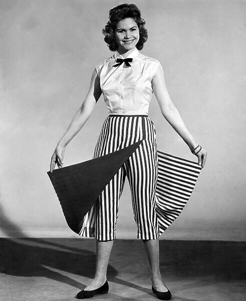 Clothing Fashion 1955. July 1955 P021254