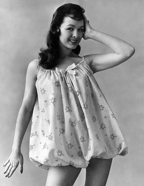 Clothing Fashion 1957: Model Jackie Curtis. September 1957 P021532