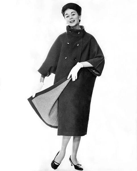 Clothing Fashion 1957: Model Jackie Jackson. December 1957 P021512