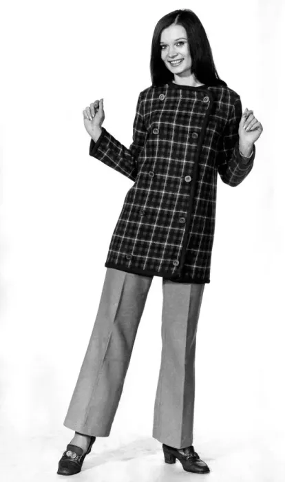 Framed Print : Clothing-Fashion: Anabella Jones. January 1969 P008481