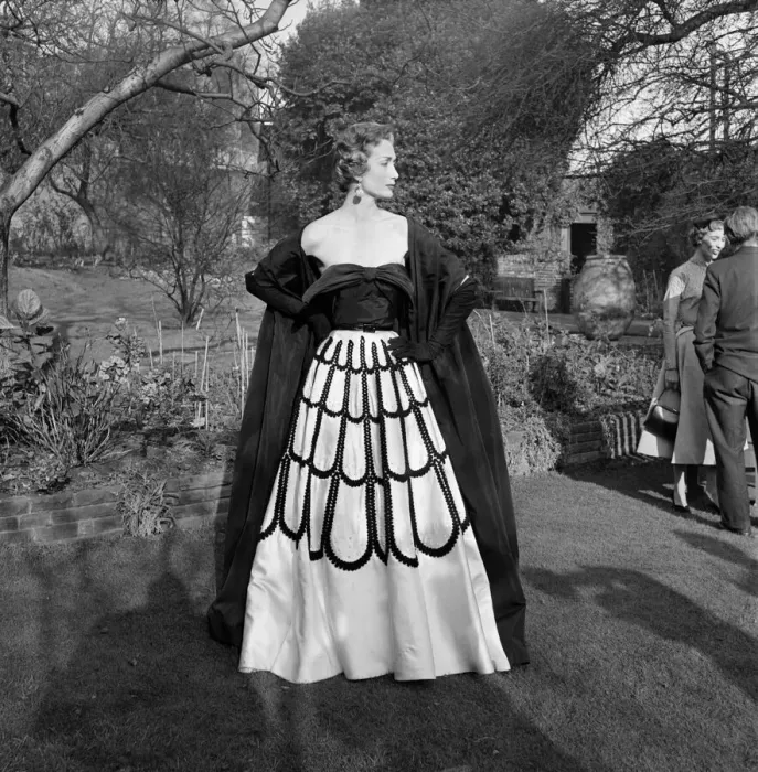 Framed Print : Clothing: Fashion: Dresses. The latest fashions on display at the Society of London Framed Print : Clothing: Fashion: Dresses. The latest fashions on display at the Society of London