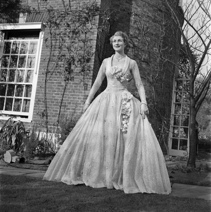 Framed Print : Clothing: Fashion: Dresses. The latest fashions on display at the Society of London Framed Print : Clothing: Fashion: Dresses. The latest fashions on display at the Society of London