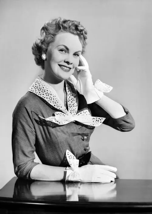 Framed Print : Clothing: Fashion: Gloves: Woman wearing matching gloves and collar Framed Print : Clothing: Fashion: Gloves: Woman wearing matching gloves and collar