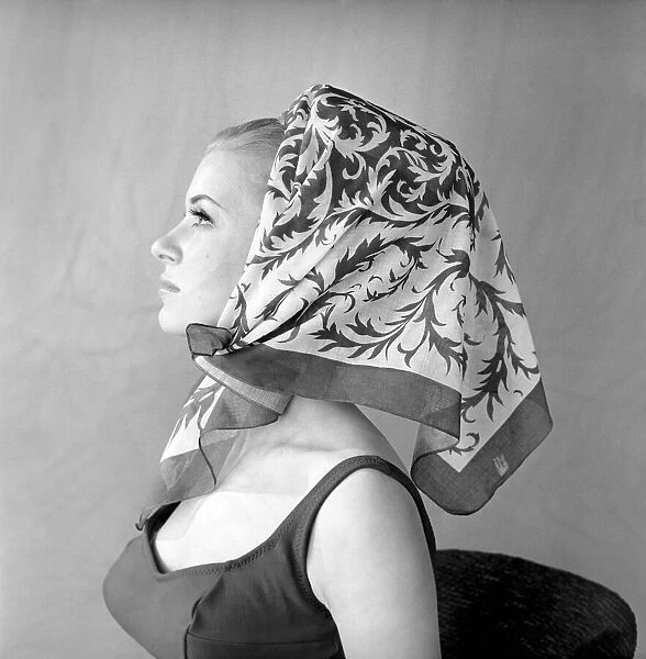 Clothing: Fashion: Headscarf. 1966 B1921-007