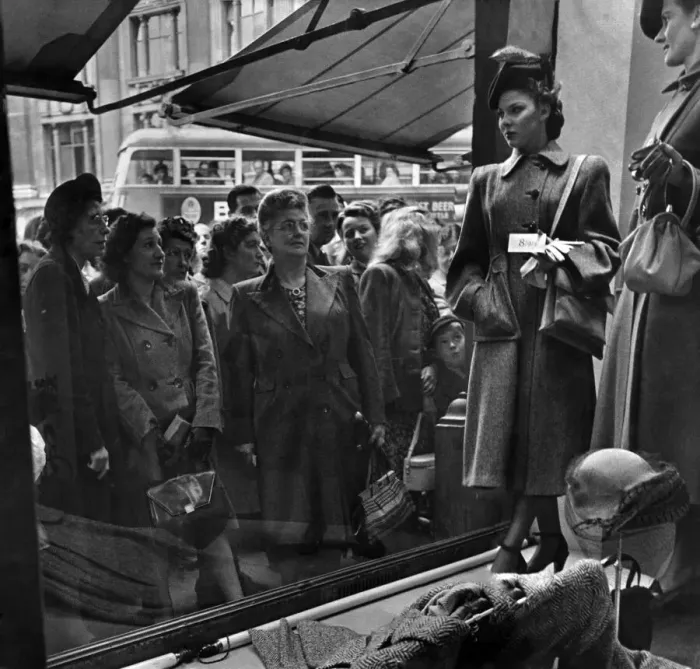 Framed Print : Clothing-Fashion: Mannequins: Display in window of Oxford shop Framed Print : Clothing-Fashion: Mannequins: Display in window of Oxford shop