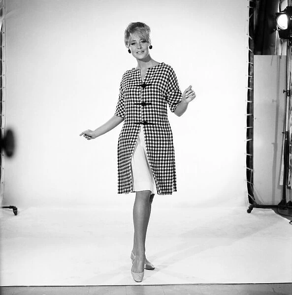Clothing: Fashion: Marilyn Rickard wearing check panel dress. 1963 B2153-002