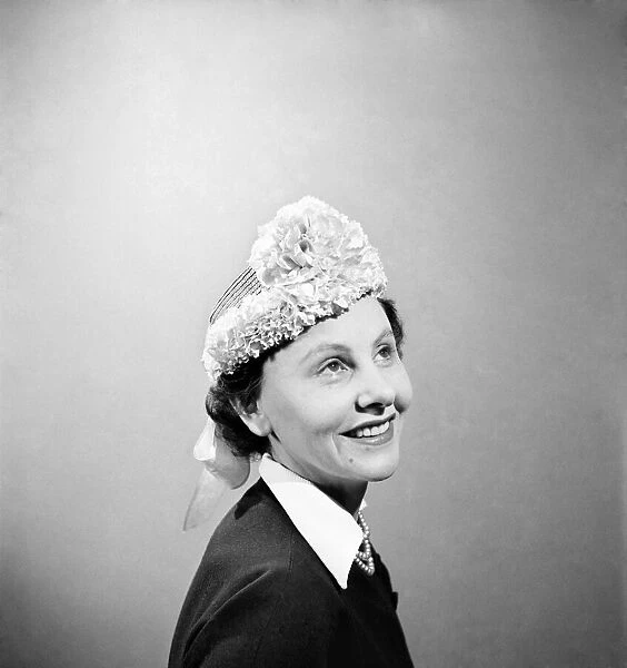Clothing hat fashions Victorian Bonnet. July 1952 C3528