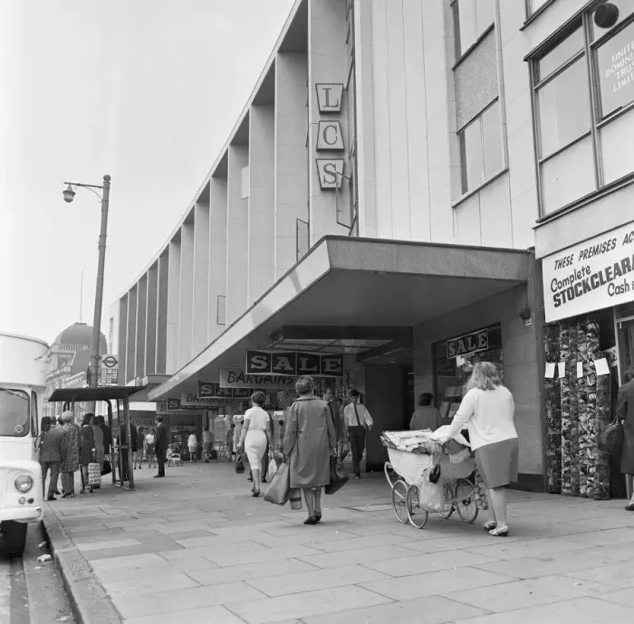 Framed Print : Co-Op supermarket in Stratford, London 15th July 1967