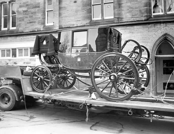 Framed Print : This coach belonging to the High Sheriff of Northumberland is carefully transported after