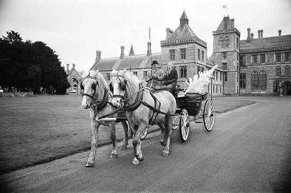 Coach and Horses, being used to beat the fuel shortage at Walton Hall, Walton