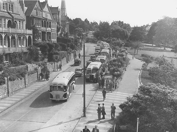Coaches line up along the Babbacombe Road, Torquay in June 1953