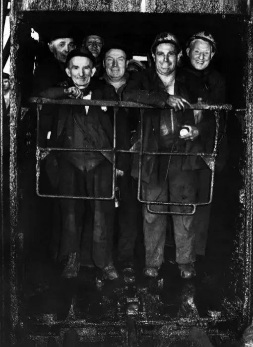 Framed Print : Coal Miners at Pennallta Colliery, Ystrad Mynach, Glamorgan. June 1969 P018197 Framed Print : Coal Miners at Pennallta Colliery, Ystrad Mynach, Glamorgan. June 1969 P018197