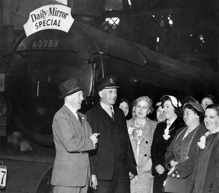 Framed Print : Coal Miners wives meet he train driver during an outing organised by the Daily Mirror