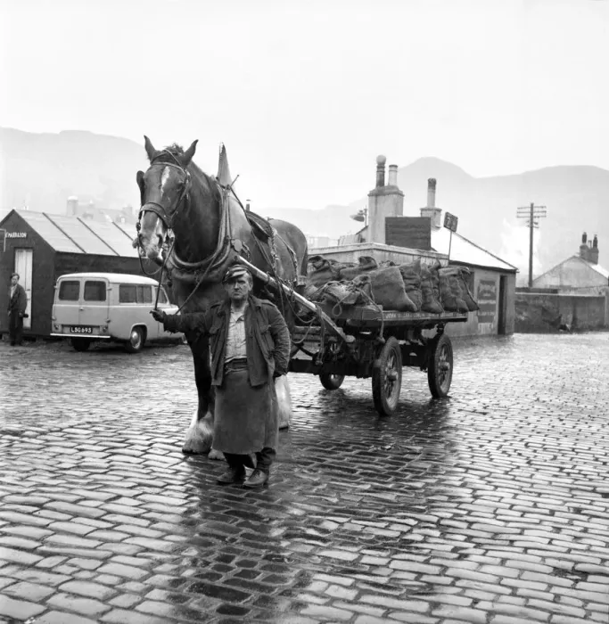Framed Print : Coalman delivering coal. May 1958 A687-009 Framed Print : Coalman delivering coal. May 1958 A687-009