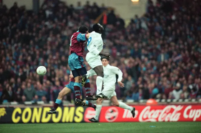 Framed Print : Coca Cola Cup Final Aston Villa 3 - 0 Leeds, held at Wembley. 24th March 1996