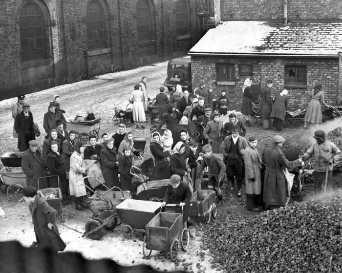 Framed Print : Coke Queue Manchester. People queue for coke at Gaythorne Gas works Framed Print : Coke Queue Manchester. People queue for coke at Gaythorne Gas works