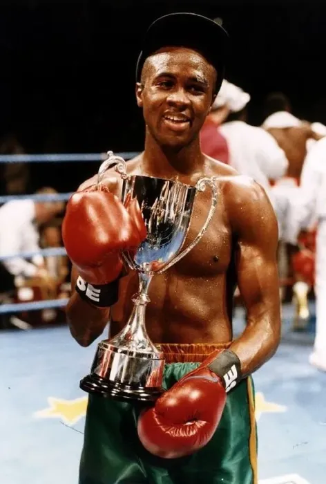  : Colin McMillan boxer the new Commonwealth featherweight champion after beating Percy