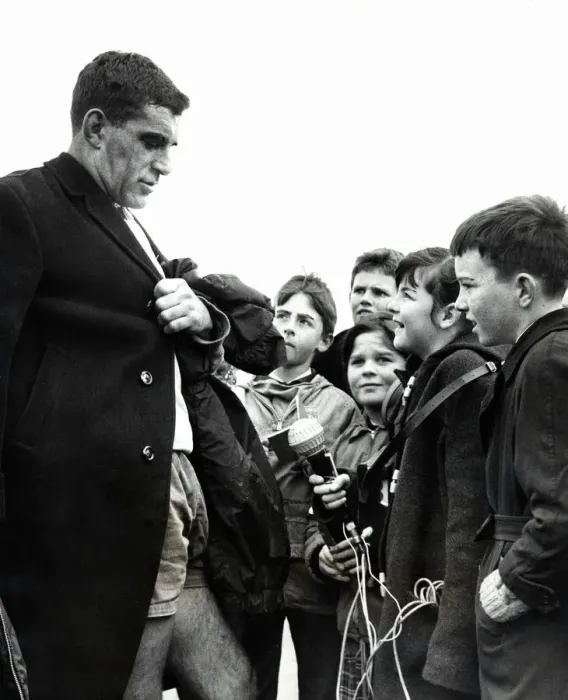 Framed Print : Colin Meads, New Zealand rugby player was interviewed by local schoolgirl Angela Hounsell