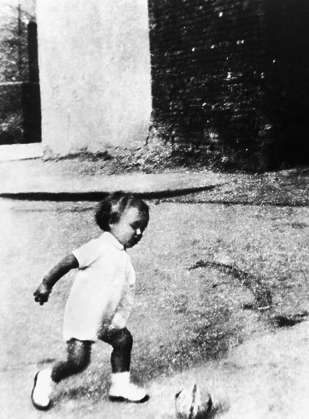 Collect picture of Manchester United footballer George Best as a toddler