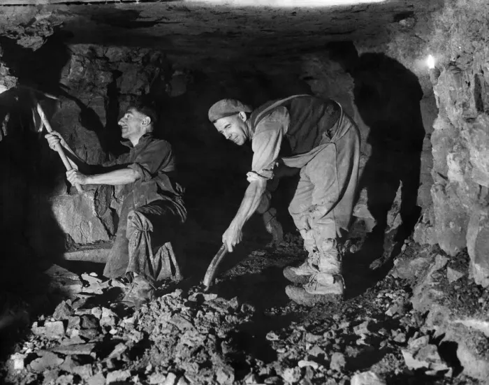 Framed Print : Collieries. September 1947 P009829