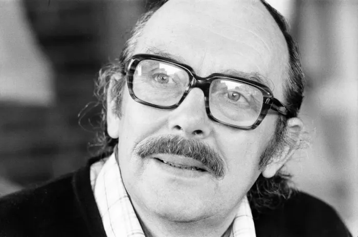 Framed Print : Comedian, Eric Morecambe, pictured at home in Harpenden, Hertfordshire, England Framed Print : Comedian, Eric Morecambe, pictured at home in Harpenden, Hertfordshire, England