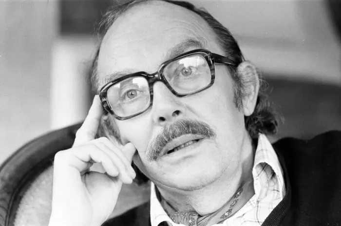Framed Print : Comedian, Eric Morecambe, pictured at home in Harpenden, Hertfordshire, England Framed Print : Comedian, Eric Morecambe, pictured at home in Harpenden, Hertfordshire, England