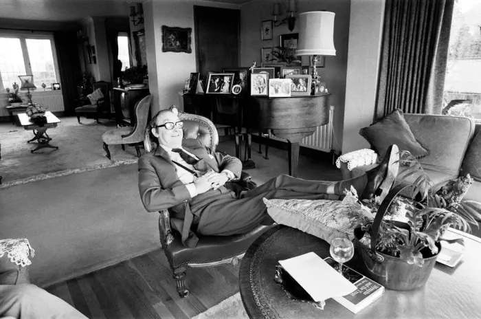 Framed Print : Comedian, Eric Morecambe, pictured at home in Harpenden, Hertfordshire, England Framed Print : Comedian, Eric Morecambe, pictured at home in Harpenden, Hertfordshire, England