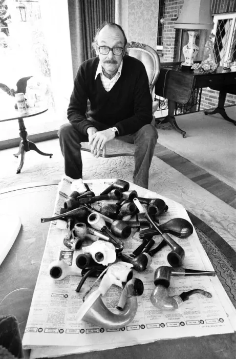 Framed Print : Comedian, Eric Morecambe, pictured at home in Harpenden, Hertfordshire, England Framed Print : Comedian, Eric Morecambe, pictured at home in Harpenden, Hertfordshire, England