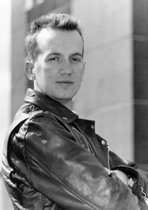 Framed Print : Comedian Frank Skinner who has just returned from the Edinburgh Festival Framed Print : Comedian Frank Skinner who has just returned from the Edinburgh Festival