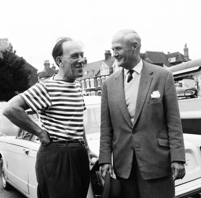 Framed Print : Comedian and Fulham Chairman Tommy Trinder meeting Frank Osborne to discuss Spurs wanting