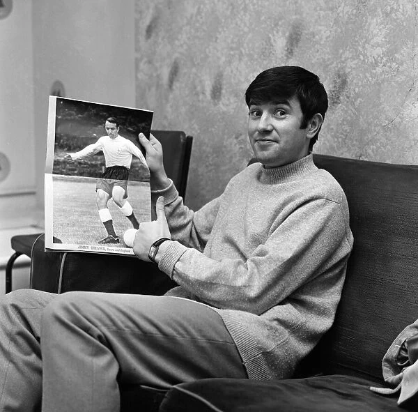 Comedian Jimmy Tarbuck. 22nd December 1964
