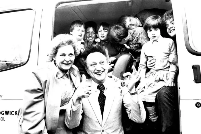 Framed Print : Comedian Ken Dodd made children from Thornhill Park School