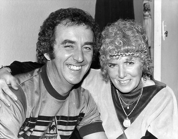 Comedian Lennie Bennett and his wife Margaret. September 1981 P003791