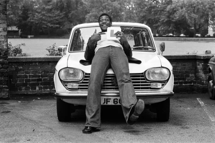 Framed Print : Comedian Lenny Henry, 18, who stars in The Fosters Framed Print : Comedian Lenny Henry, 18, who stars in The Fosters