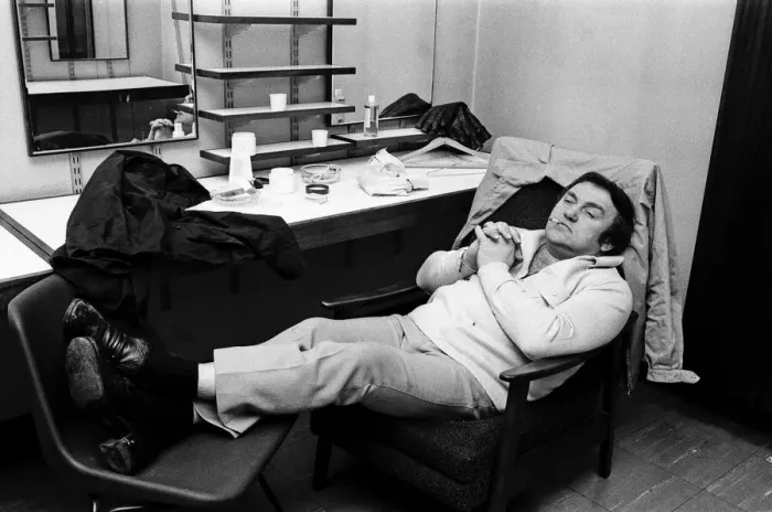 Framed Print : Comedian Les Dawson in his dressing room at Yorkshire Television Studios Framed Print : Comedian Les Dawson in his dressing room at Yorkshire Television Studios