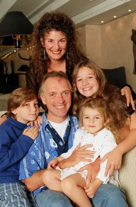 Framed Print : Comedian Rik Mayall with his family, wife Barbara and three children, Rosie Framed Print : Comedian Rik Mayall with his family, wife Barbara and three children, Rosie